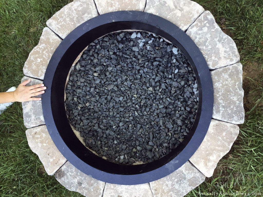 FIRE-PIT-DIY-ACTUALLY-ASHLEY-4-1024x768