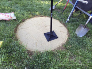 FIRE-PIT-DIY-ACTUALLY-ASHLEY-Tamping-Sand
