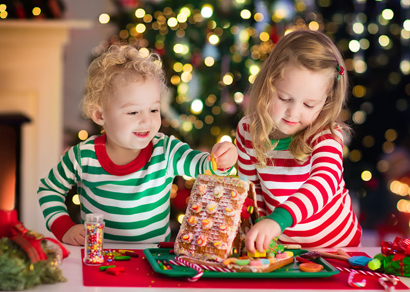 gingerbread-house-children