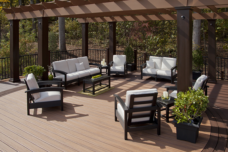 Safely Grill On Your Outdoor Deck, Can You Put An Outdoor Rug On Trex Decking Boards