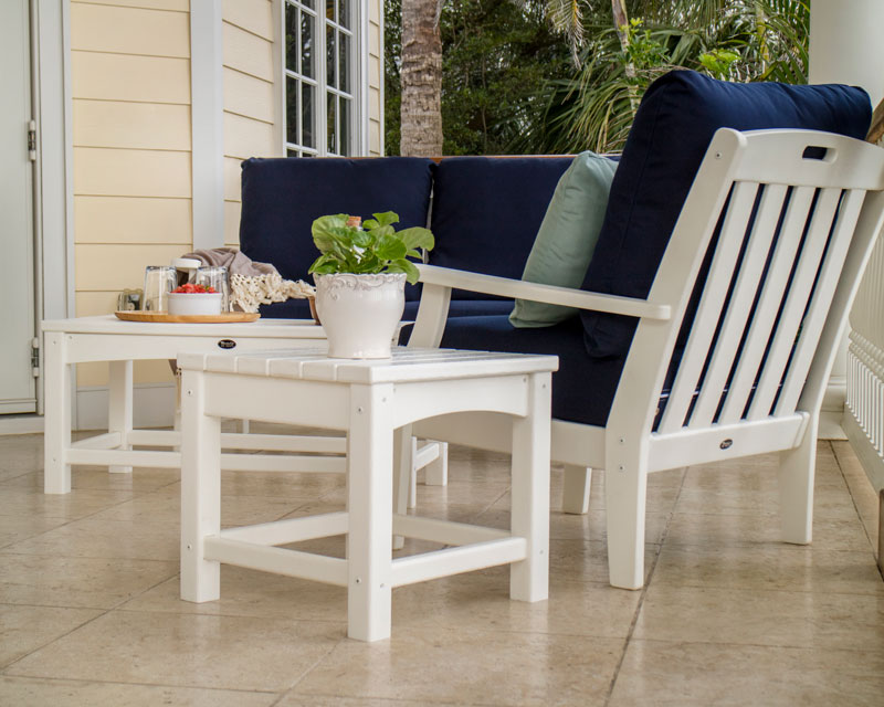 Trex Yacht Club 4-Piece Deep Seating Set in Classic White/Navy Linen