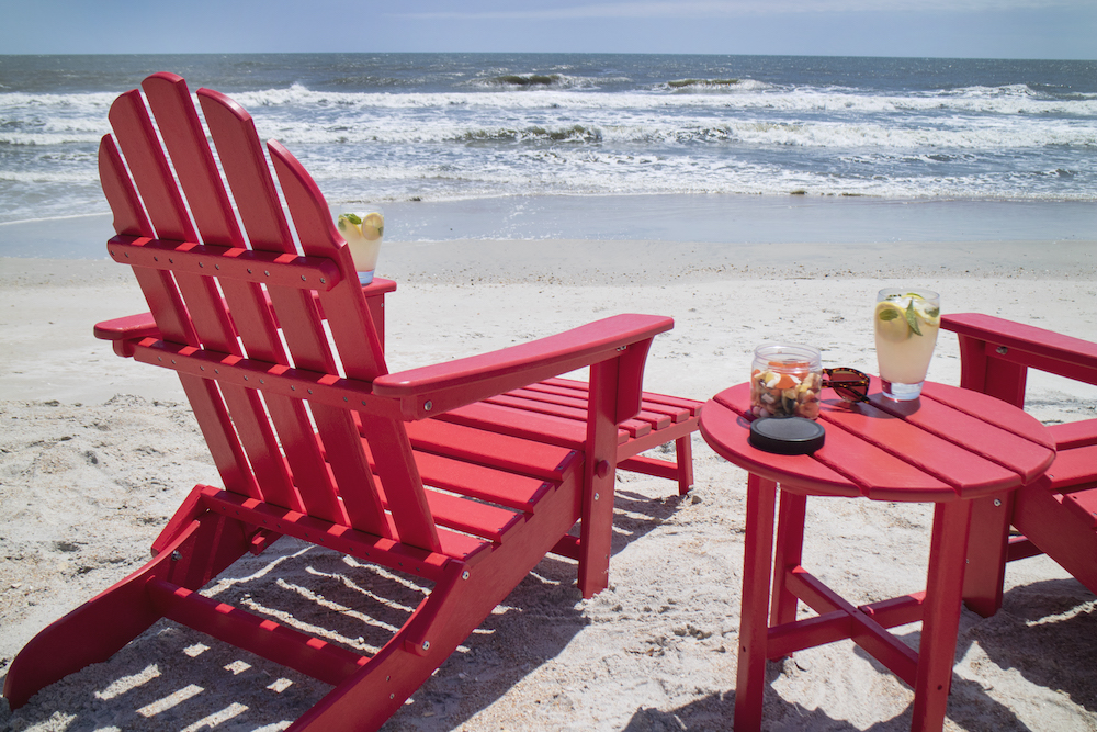 Trex Furniture Cape Cod Ultimate Adirondack and Cape Cod Round 18" Side Table in Sunset Red